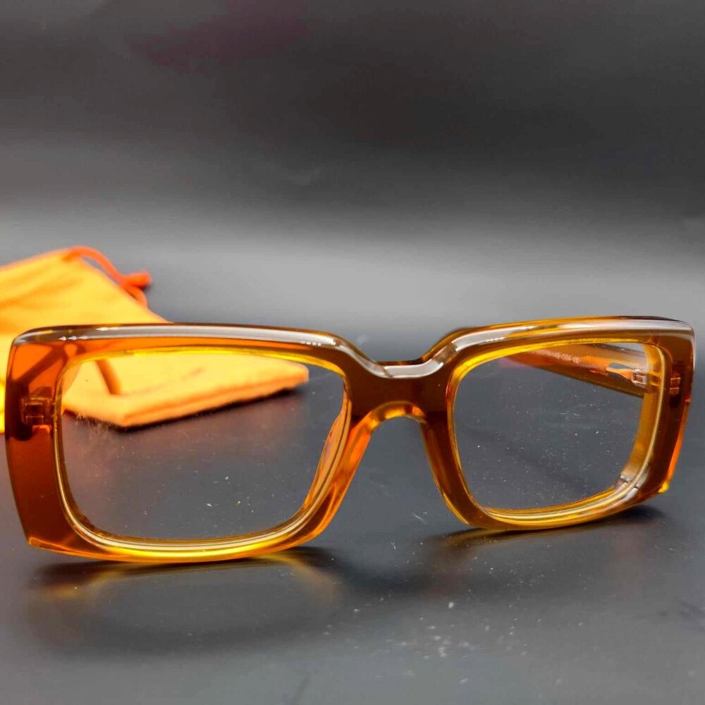 Brown glasses/frames, clear lenses (non-prescription)‎ Vooglam – Eirwyn style